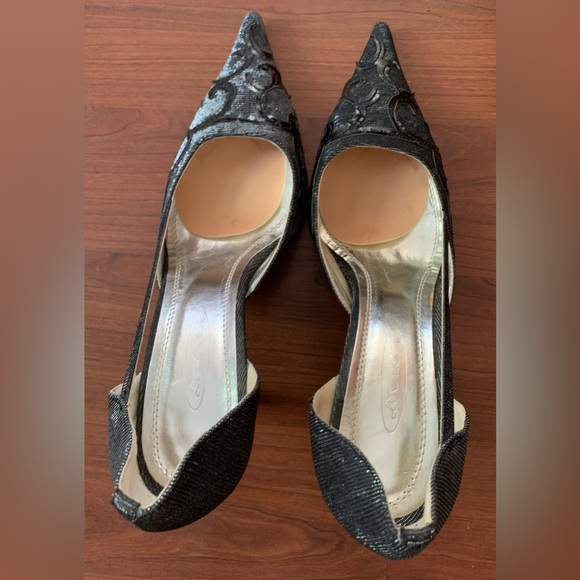 LUVSHOES Women’s Laced Pattern High Heel Black Size 9 (40) - Picture 6 of 9